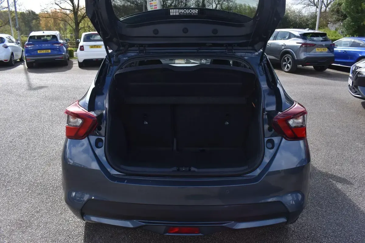 Used Nissan Micra Tekna 92 HP (67 kW) 2021 Grey Hatchback