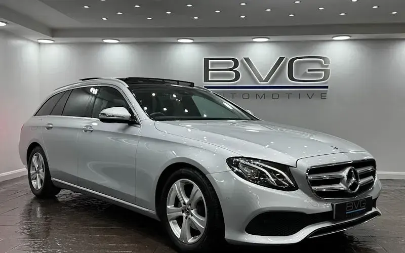 Usado Mercedes E220 Premium 194 HP (142 kW) 2019 Carrinha