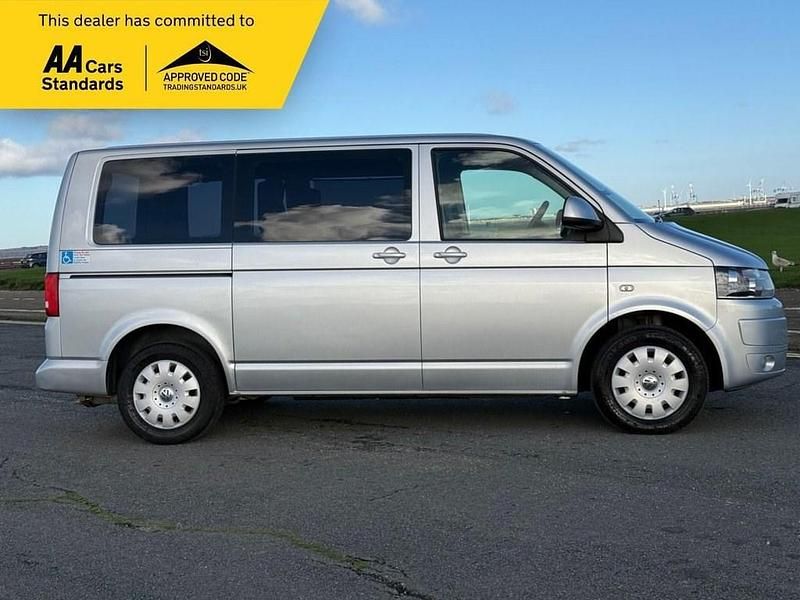 Used VW Shuttle SE 140 HP (102 kW) 2014 Silver MPV