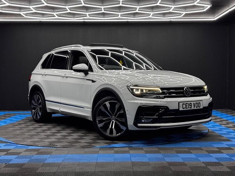 White Used 2019 VW Tiguan R-line SUV | £19,990 (Fair price) - Image 1/4