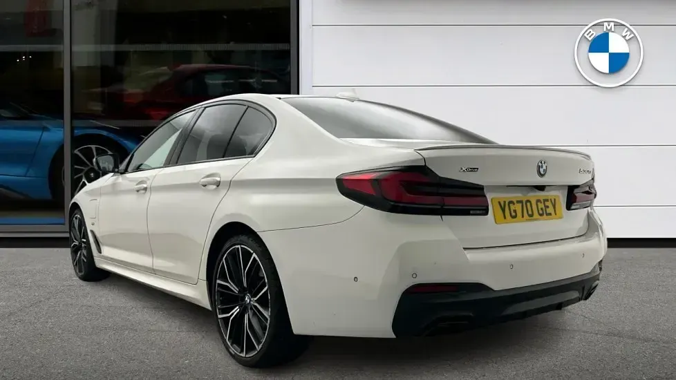 Used BMW 530e M Sport 288 HP (211 kW) 2021 White Sedan