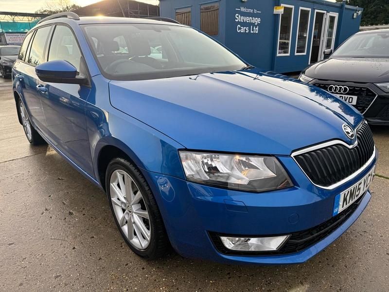 Used Skoda Octavia Elegance 150 HP (110 kW) 2015 Blue Estate