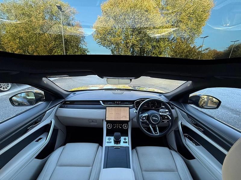 Used Jaguar F-Pace R-Dynamic 250 HP (183 kW) 2022 Black SUV