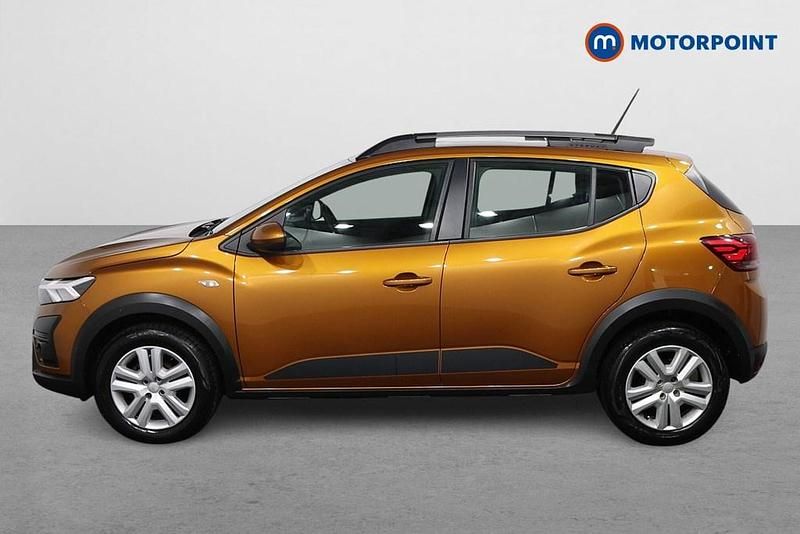 Used Dacia Sandero Expression 2023 Orange Hatchback