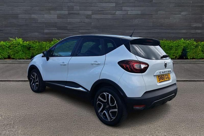 Used Renault Captur Iconic 89 HP (65 kW) 2018 SUV