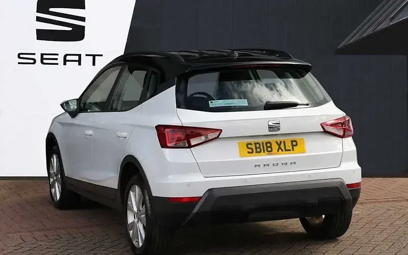 Used Seat Arona SE Technology 116 HP (85 kW) 2018 White SUV