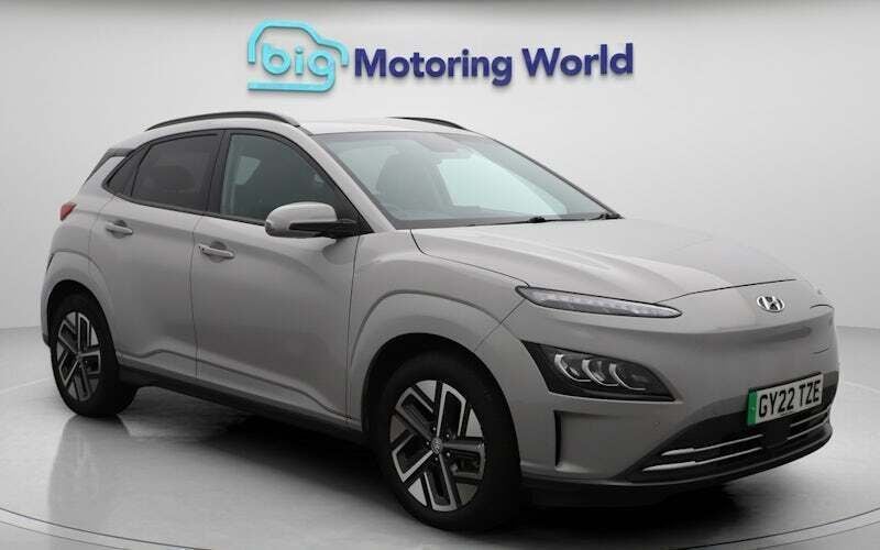 Grey Used 2022 Hyundai Kona Premium SUV | £14,600 (Good price) - Image 1/4