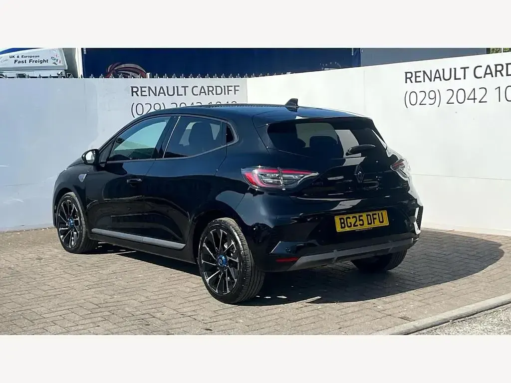 Used Renault Clio Esprit Alpine 143 HP (105 kW) 2025 Metallic  diamond black  Hatchback