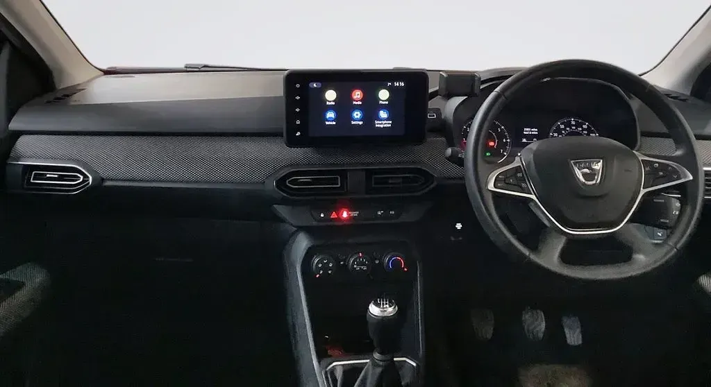 Begagnad Dacia Sandero Comfort 90 HK (66 kW) 2022 Svart Halvkombi