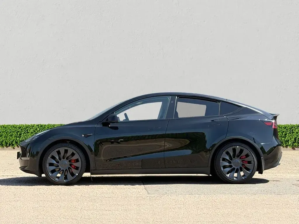 Used Tesla Model Y Performance 313 kW (426 HP) 2024 Black SUV