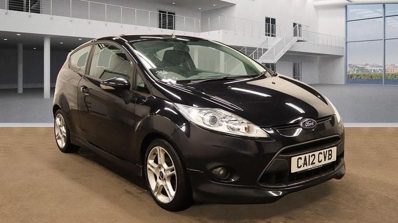 Black Used 2012 Ford Fiesta Zetec Hatchback | £2,800 (Good price) - Image 1/3