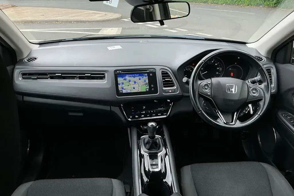 Used Honda HR-V SE 130 HP (95 kW) 2018 Crystal black SUV