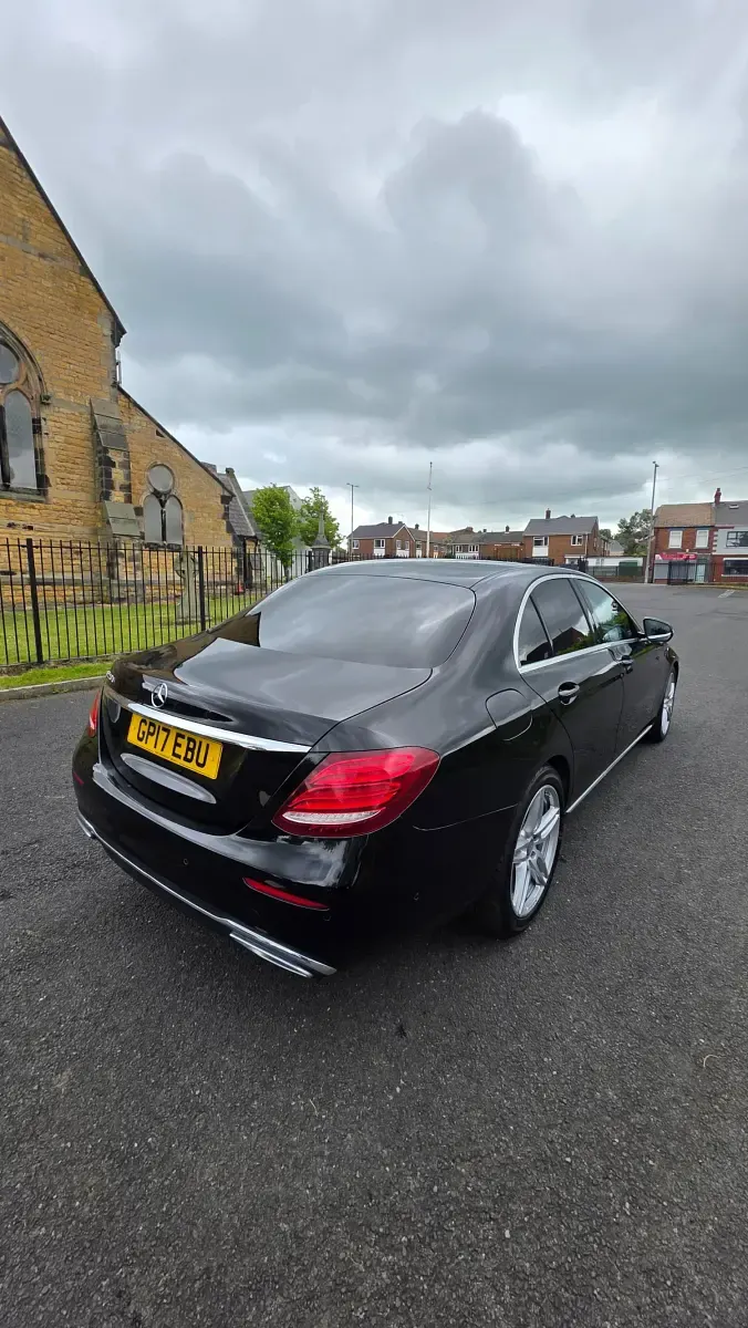 Begagnad Mercedes E220 SE 2017 Svart Sedan