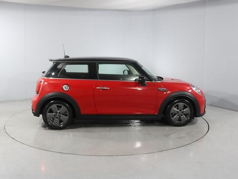 Used Mini Cooper S Classic 176 HP (129 kW) 2022 Red Hatchback
