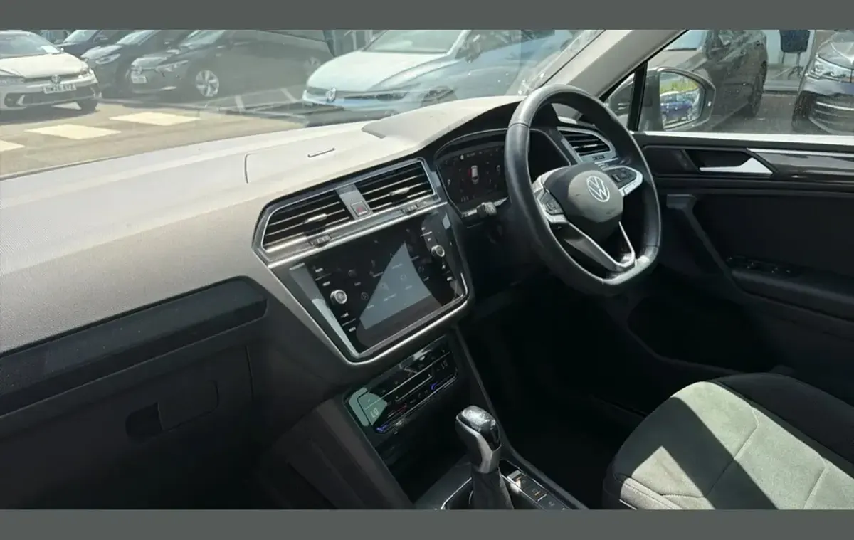 Used VW Tiguan Elegance 147 HP (108 kW) 2023 Grey SUV