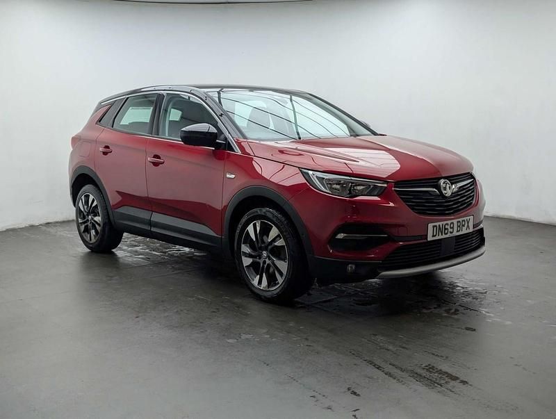 Used Vauxhall Grandland X Sport 130 HP (95 kW) 2019 Red SUV