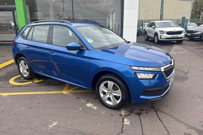Race blue metallic Used 2022 Skoda Kamiq SUV | £11,950 (Good price) - Image 1/4