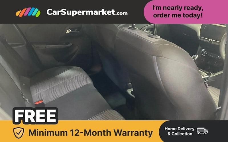 Used Vauxhall Corsa Design Edition 75 HP (55 kW) 2023 White Hatchback