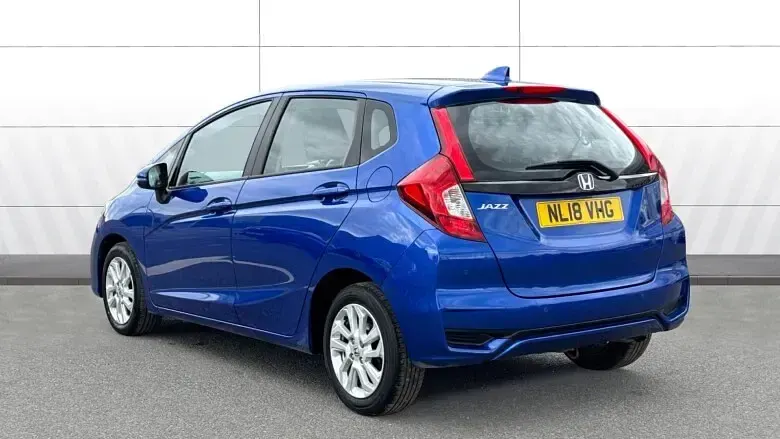 Używany Honda Jazz SE 102 KM (75 kW) 2018 Niebieski Hatchback