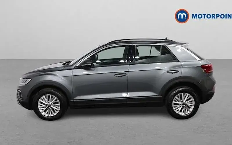 Używany VW T-Roc Life 110 KM (80 kW) 2023 Szary SUV