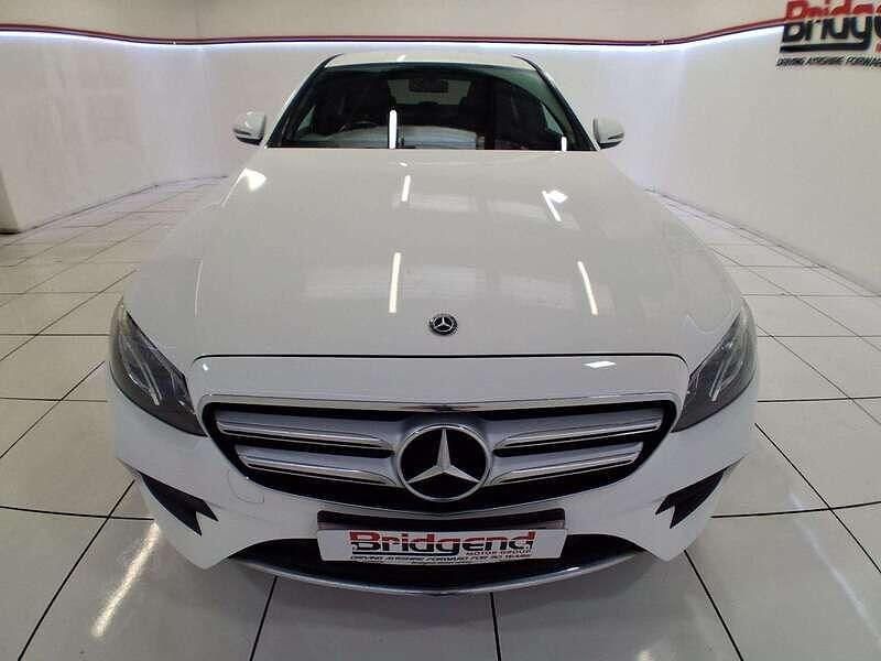 Used Mercedes E200 AMG line 184 HP (135 kW) 2019 White Sedan