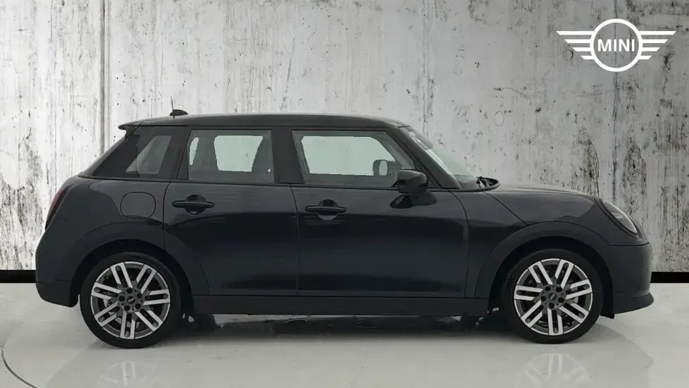 Used Mini Cooper Hatch 113 kW (154 HP) 2025 Grey Hatchback