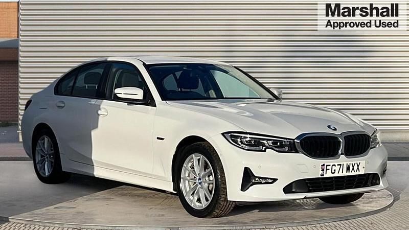 Used BMW 330e Comfort Edition 292 HP (214 kW) 2021 White Sedan