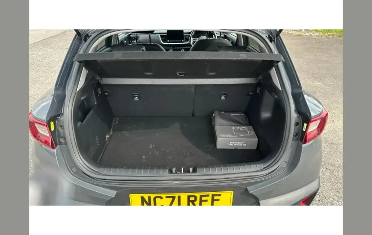 Used Kia Stonic GT-Line 117 HP (86 kW) 2021 Grey SUV