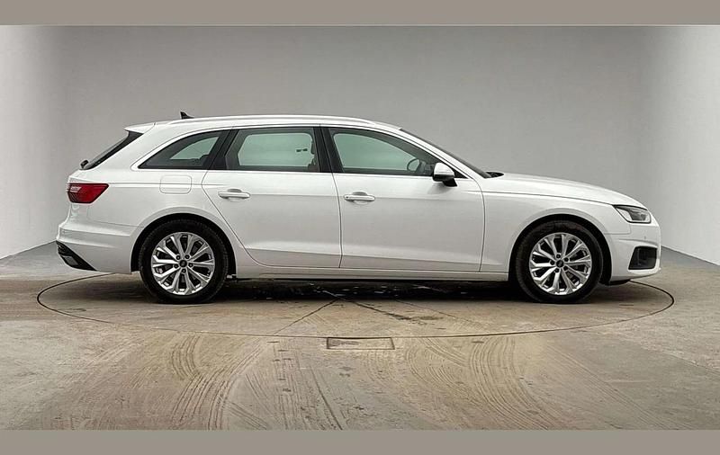 Used Audi A4 Comfort 150 HP (110 kW) 2023 White Estate