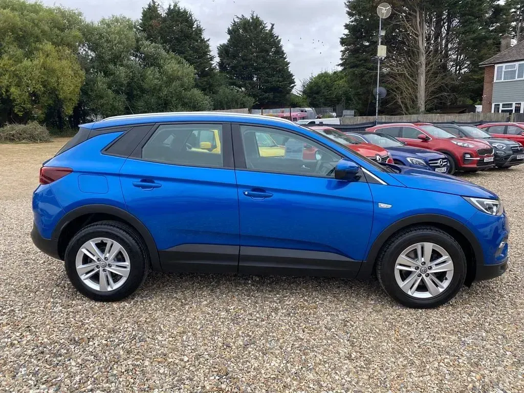 Used Vauxhall Grandland X S 130 HP (95 kW) 2019 Blue SUV