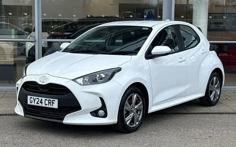 Second-hand Toyota Yaris Hybrid 116 CP (85 kW) 2026 Hatchback