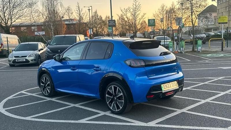 Used Peugeot e-208 Premium 98 kW (134 HP) 2022 Blue Hatchback