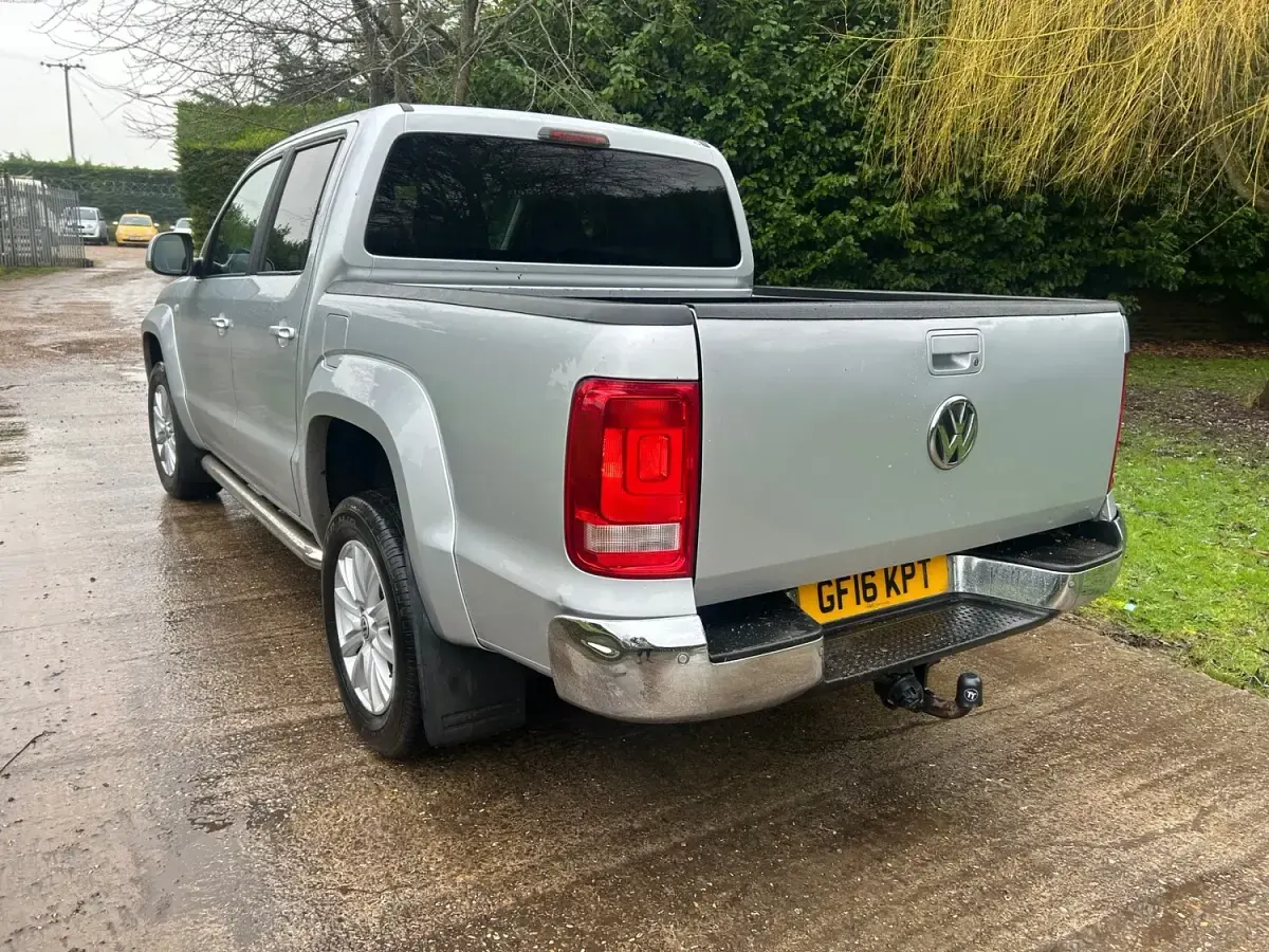 Used VW Amarok Highline 180 HP (132 kW) 2016 Silver Pickup