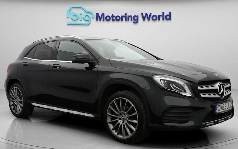 Used 2020 Mercedes GLA180 AMG line SUV | £15,800 (Fair price) - Image 1/4