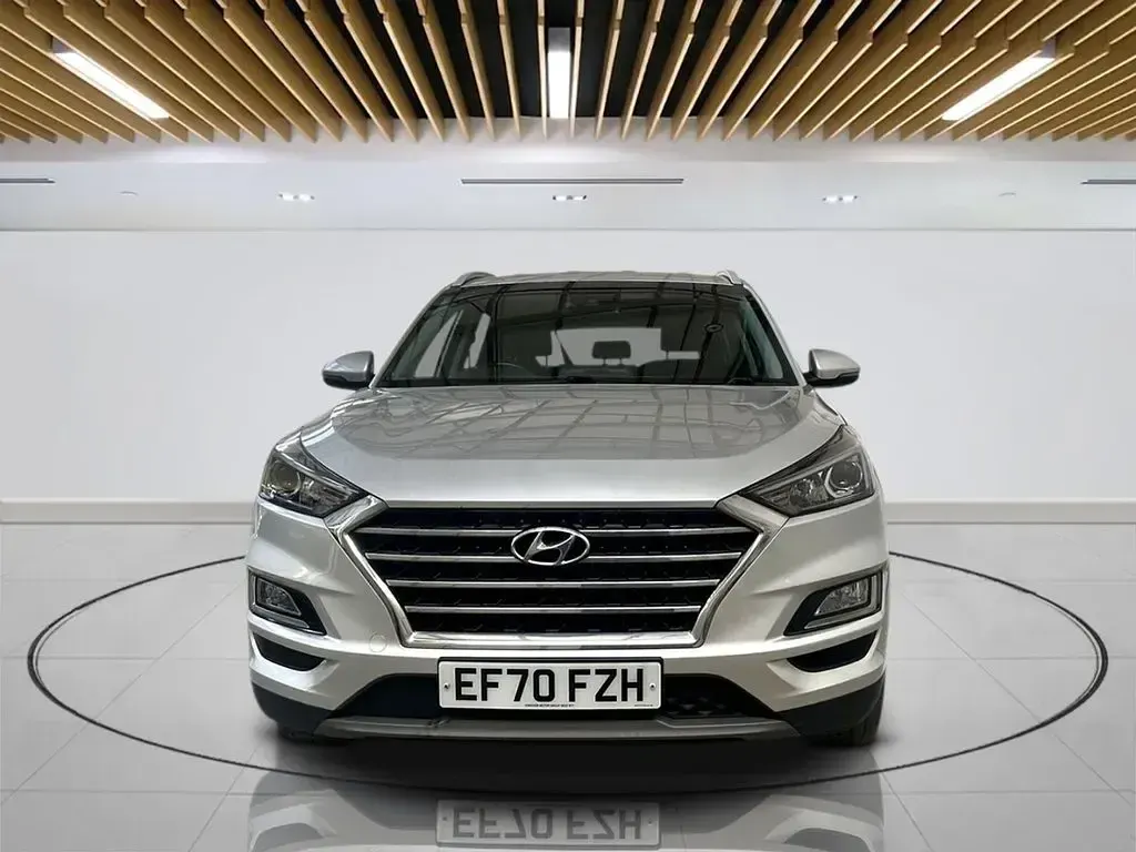 Usado Hyundai Tucson SE 136 CV (100 kW) 2020 Plateado SUV