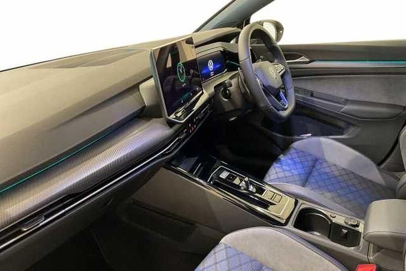 New VW Golf VIII 333 HP (244 kW) 2025