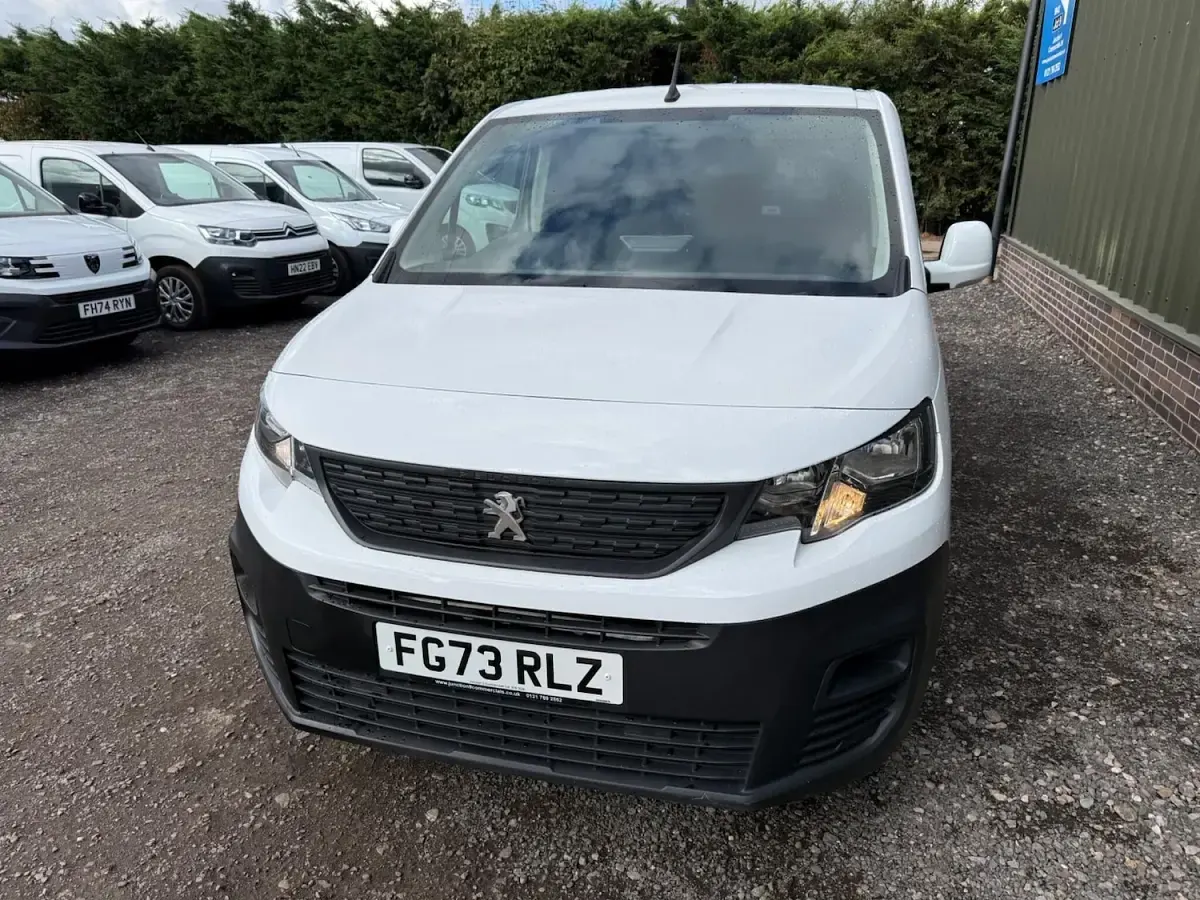 Used Peugeot Partner Premium 131 HP (96 kW) 2023 White MPV