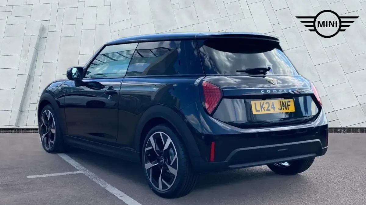 Usado Mini Cooper S Hatch 201 HP (147 kW) 2024 Preto Citadino