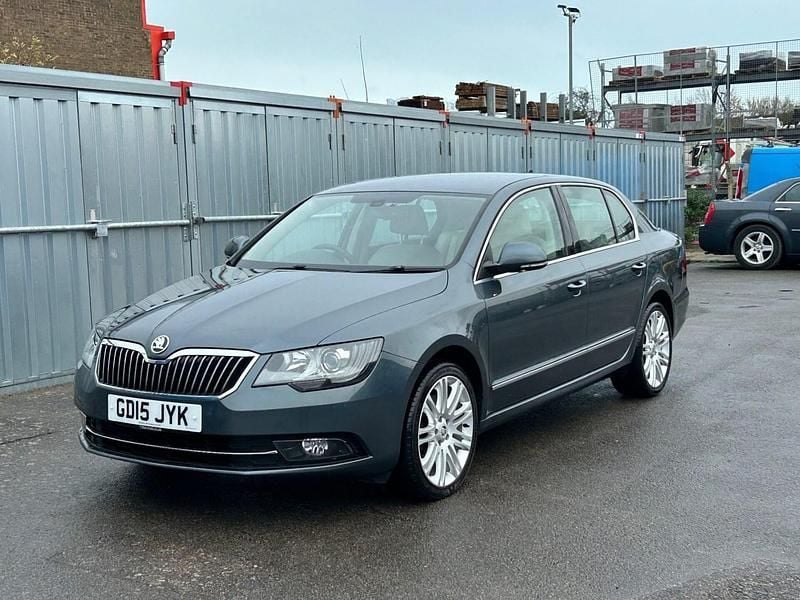 Grey Used 2015 Skoda Superb Elegance Hatchback | £7,495 (Good price) - Image 1/4