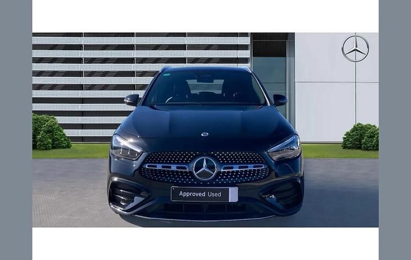 Used Mercedes GLA200 Executive 161 HP (118 kW) 2025 Black SUV