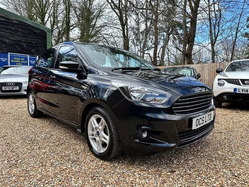 Usado Ford Ka Plus Zetec 70 HP (51 kW) 2016 Preto Citadino