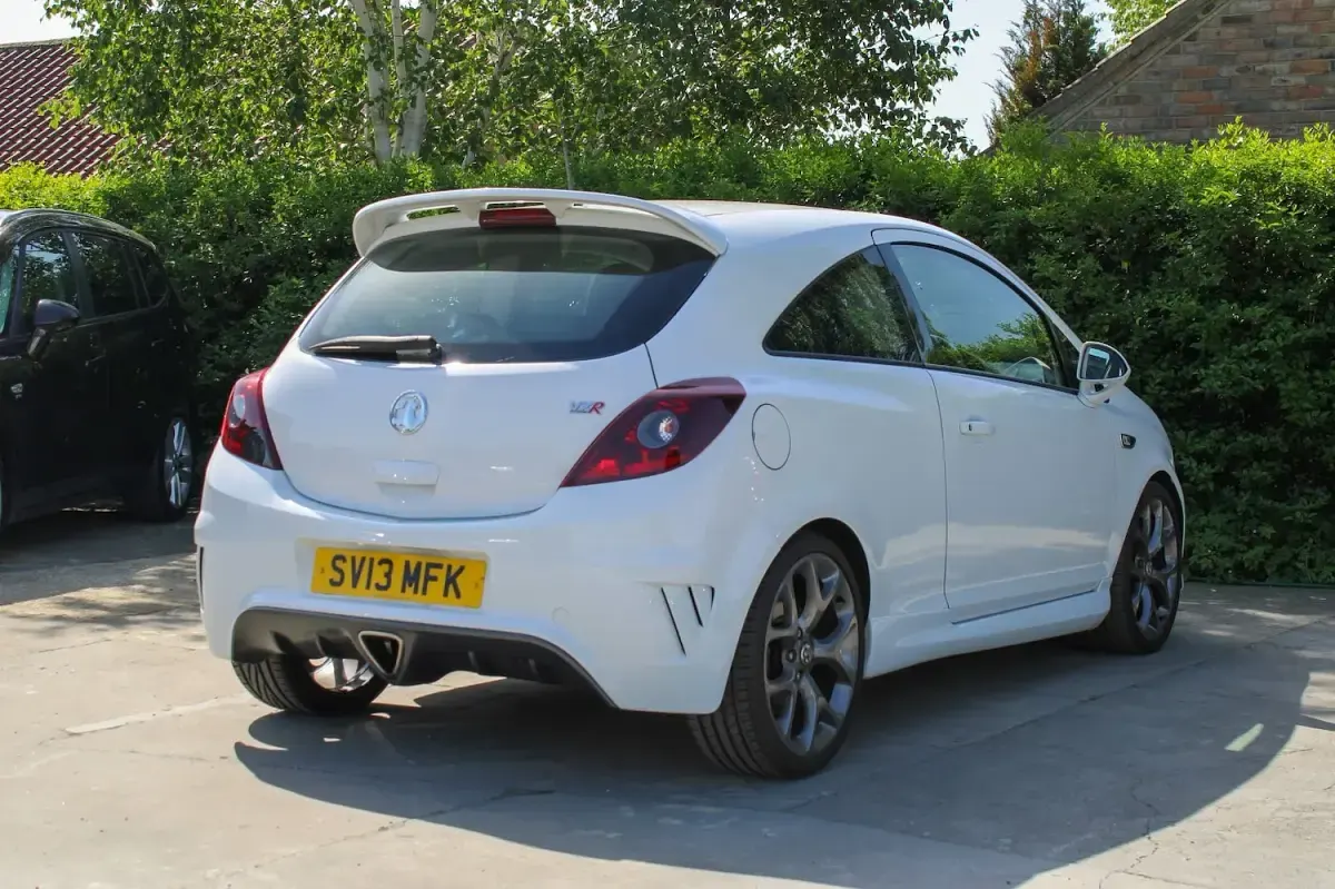Used Vauxhall Corsa 2013 White Hatchback