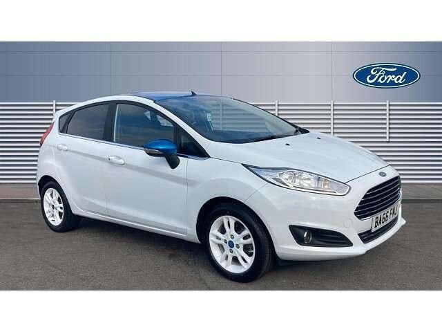 White Used 2017 Ford Fiesta Zetec Hatchback | £5,550 (Good price) - Image 1/4