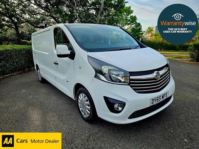 White Used 2015 Vauxhall Vivaro Sportive Van | £5,195 (Fair price) - Image 1/1