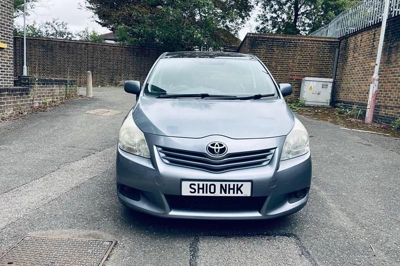 Used 2010 Toyota Verso MPV | £1,490 (Fair price) - Image 1/1