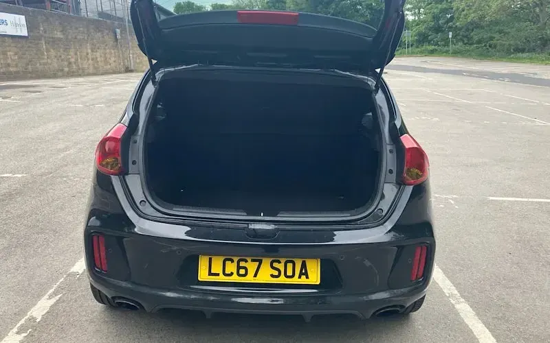 Używany Kia Ceed GT-Line 120 KM (88 kW) 2018 Czarny Hatchback