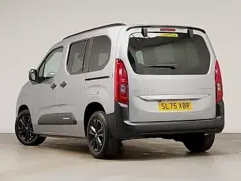 Używany Citroën Berlingo 101 KM (74 kW) 2025 Szary Minivan