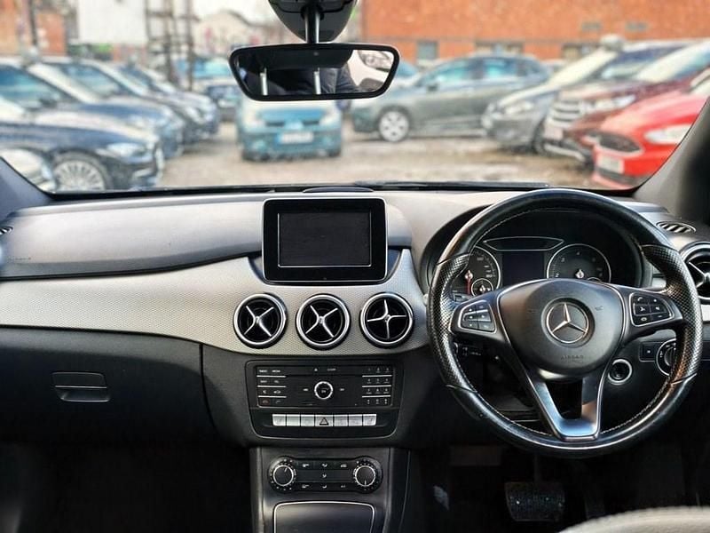 Used Mercedes B200 Premium 2015 Black MPV