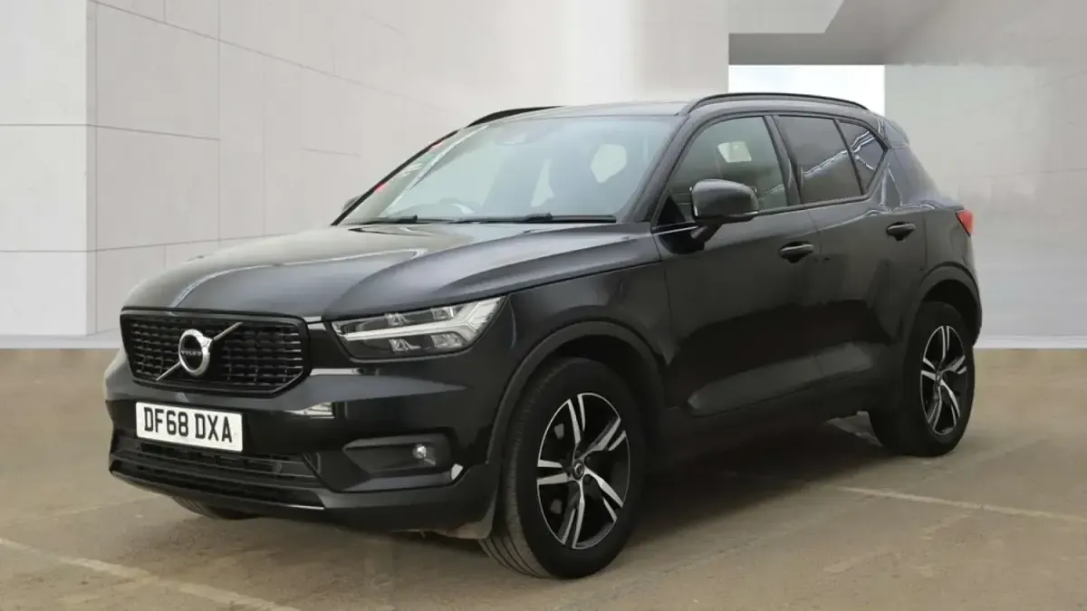 Used Volvo XC40 R-Design 2018 Black SUV