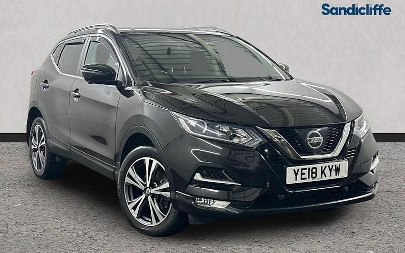 Black Used 2017 Nissan Qashqai N-Connecta SUV | £11,239 (Fair price) - Image 1/4